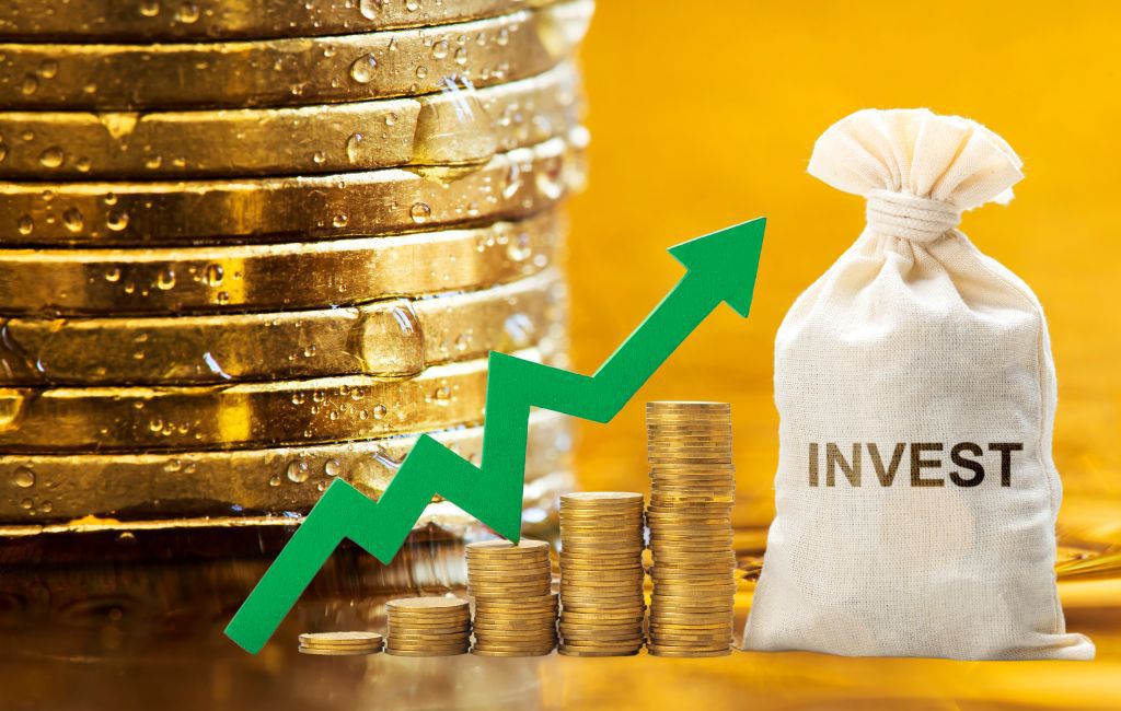 Owning Physical Gold vs. Gold IRA - Precious Metals Investing Tips